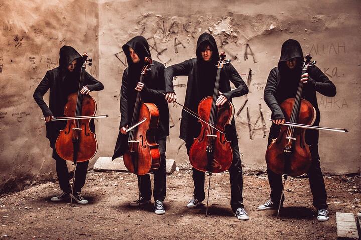 Изображение афиши RockCellos: Мировые рок-хиты на виолончелях