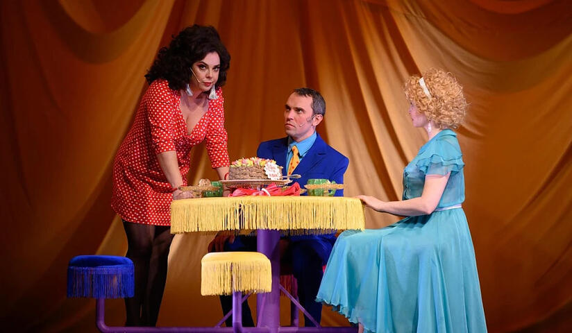 Изображение афиши Пермский академический Театр-Театр «Три плюс кот»