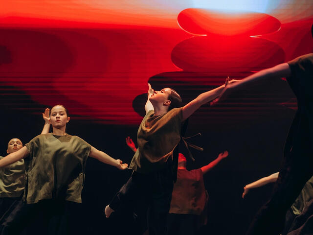 Изображение для афиши Коллектив современного танца «Непоседы» «Согретый солнцем день»