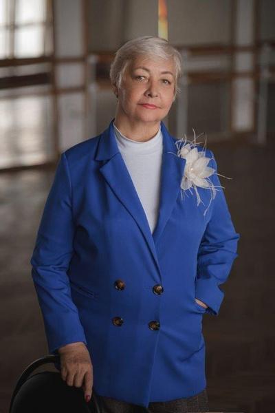 Педагог-репетитор: Елена Тимофеевна Попова